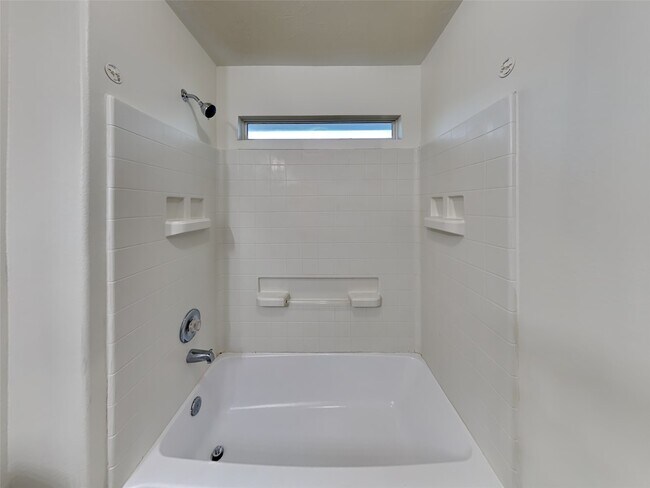 Building Photo - 15726 Regal Trace Ln