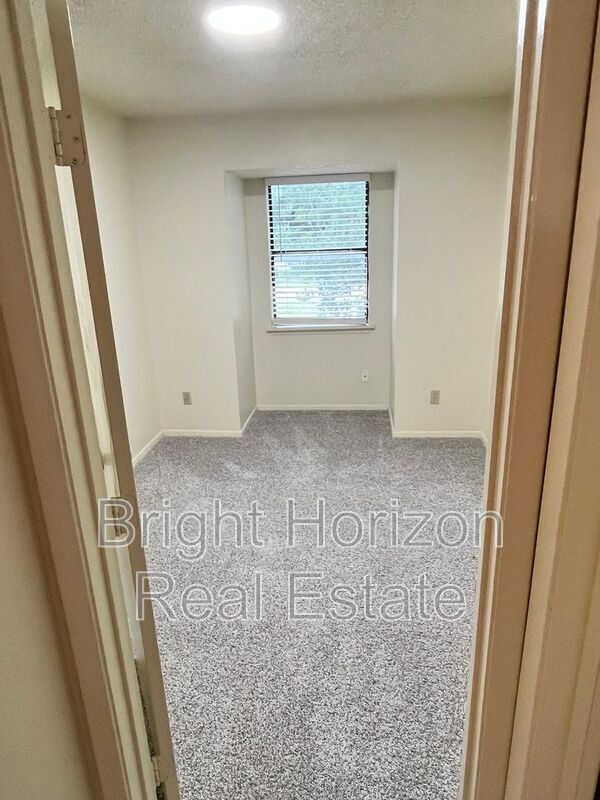 Building Photo - 1408 Arvel Cir