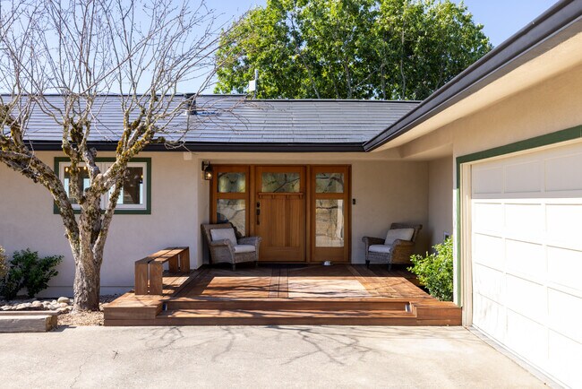 Building Photo - 22533 Majestic Dr