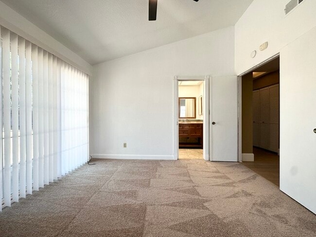 Building Photo - Beautifully Updated Home in Citrus Heights!