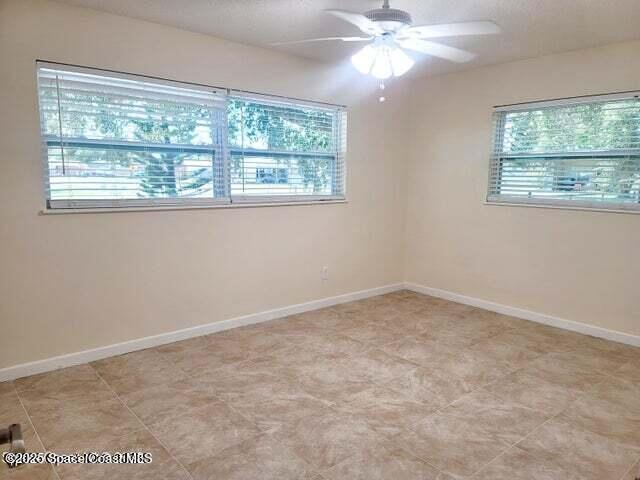 Building Photo - 130 Tiki Dr