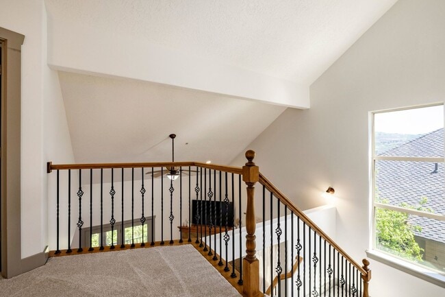 Building Photo - Furnished Mayflower Town Home- Available Now