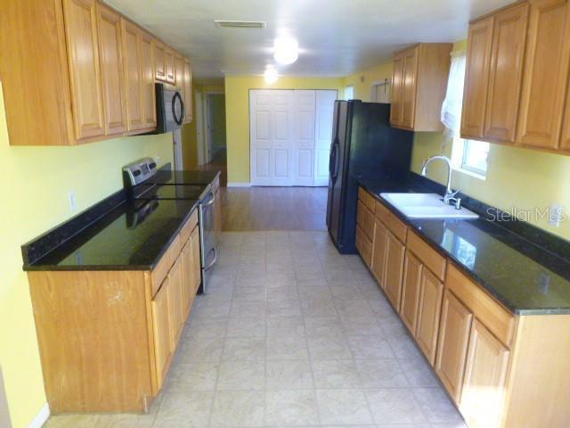 Building Photo - 6616 Mangrove Dr