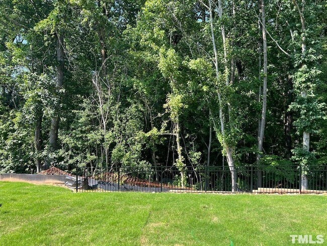 Building Photo - 212 Hiking Hl Ln