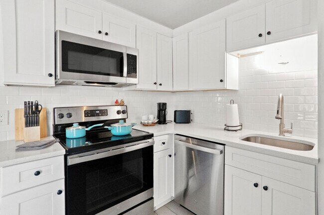 Building Photo - 1801 Withers Dr