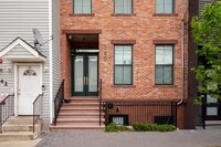 Building Photo - 340 Randolph Ave