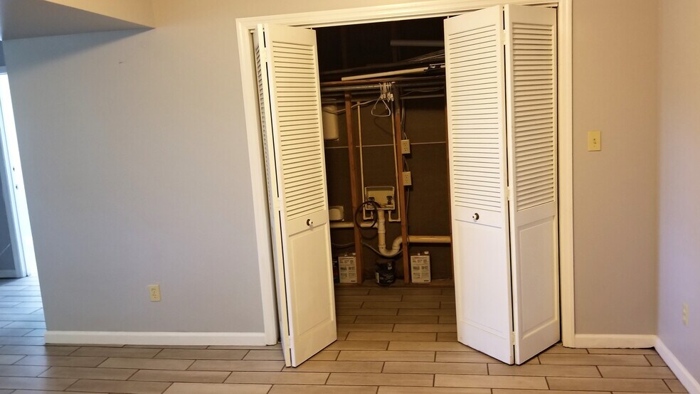 Washer/Dryer closet - 2361 Forge Hideaway Loop