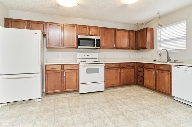 Building Photo - 14169 Clapboard Dr