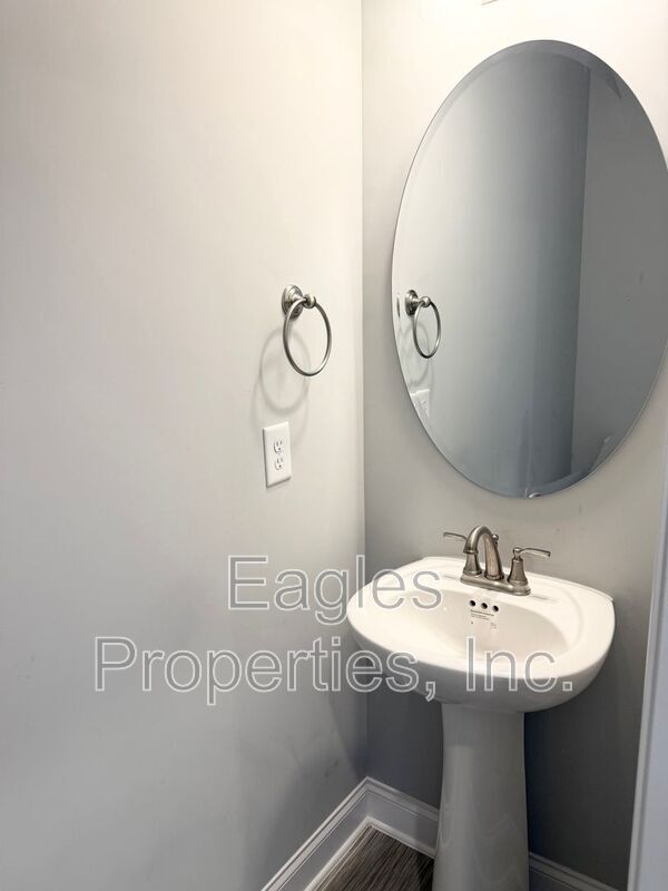 Building Photo - 472 Jackson Pond Dr