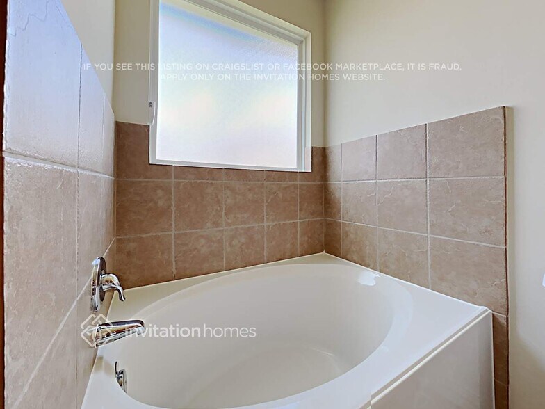 Building Photo - 30711 Academy Trace Dr