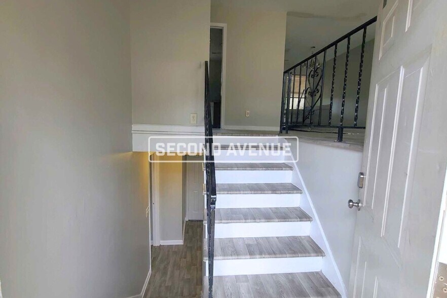 Building Photo - 5403 Wesley Dr