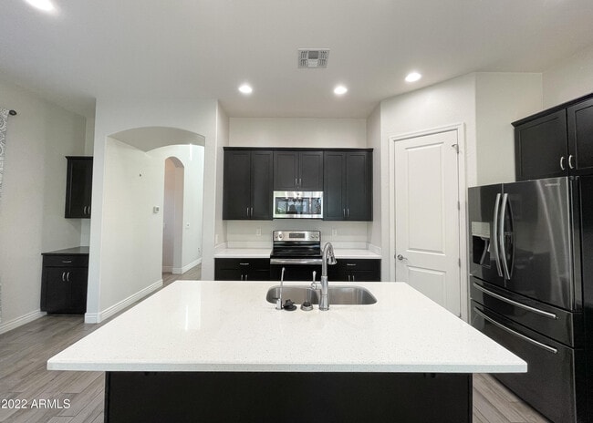 Building Photo - 2902 E Ebony Dr