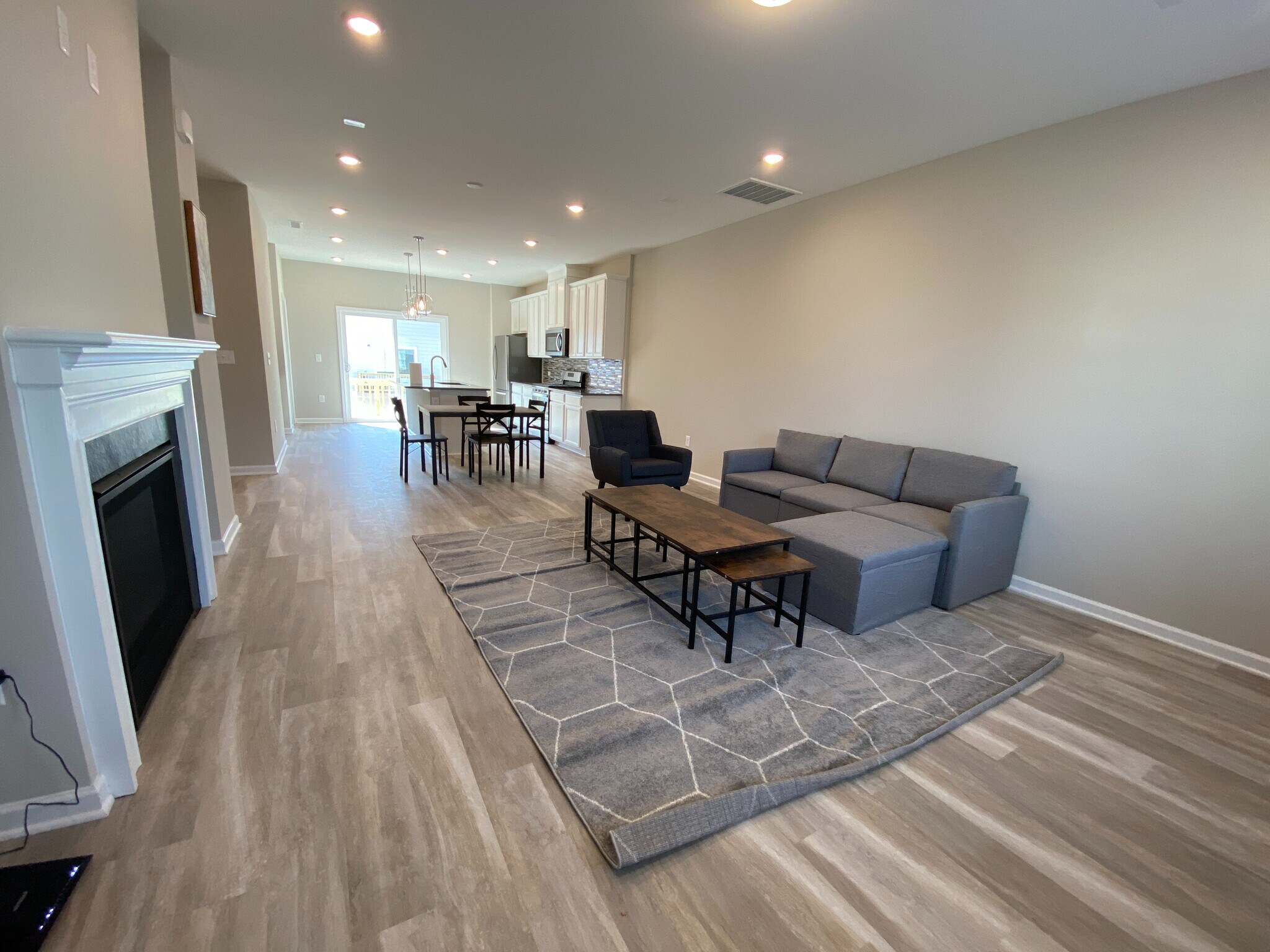 Building Photo - Room in Townhome on Adobe Pl