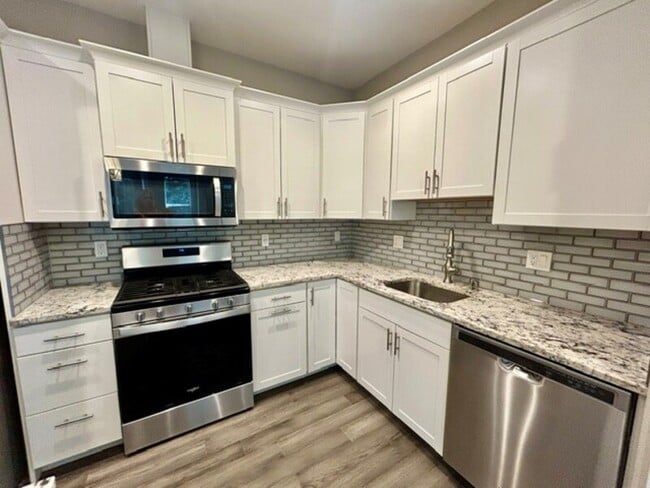 Building Photo - 5683 Sunstone Pl