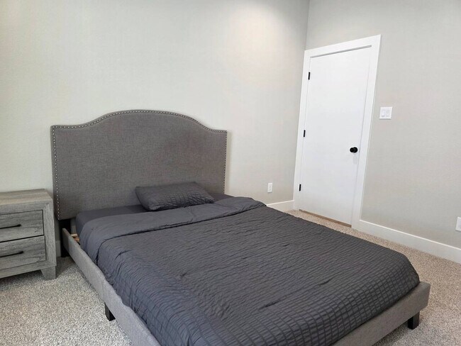 Building Photo - 8326 Curry Rd