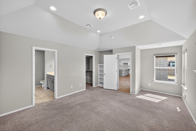 Building Photo - 4018 S 14th Pl