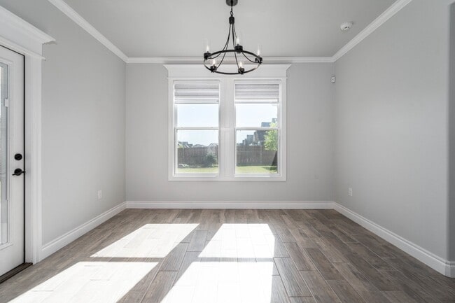 Building Photo - Stunning Corner Lot