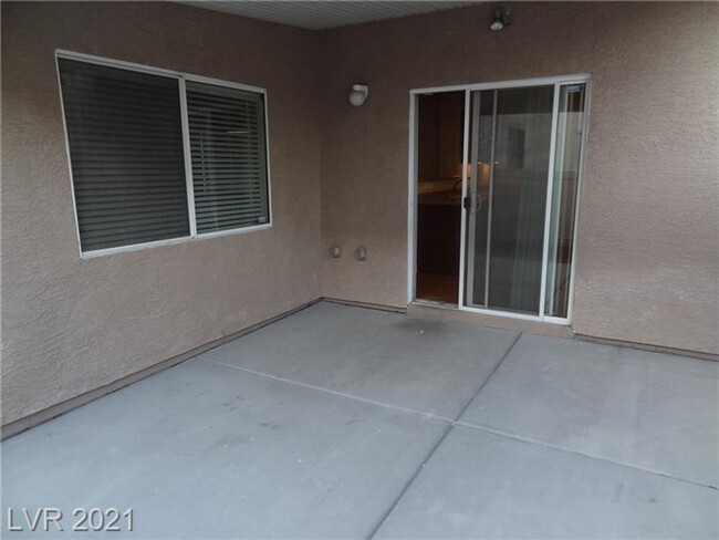 Building Photo - Wonderful 1 Story, 3 Bedroom Townhouse wit...