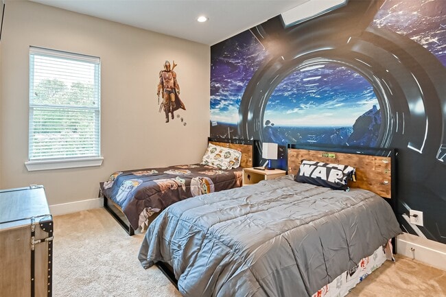 Building Photo - 882 Fortune St