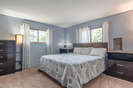 Building Photo - 2 Bedroom 1.5 Bath Single Family Home Avai...