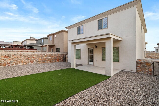 Building Photo - 297 Denim St