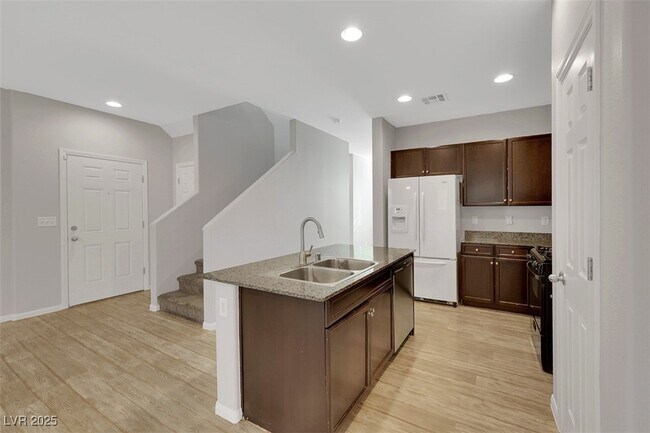 Building Photo - 4549 Lime Straight Dr