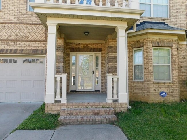 Building Photo - 580 Brutsch Avenue