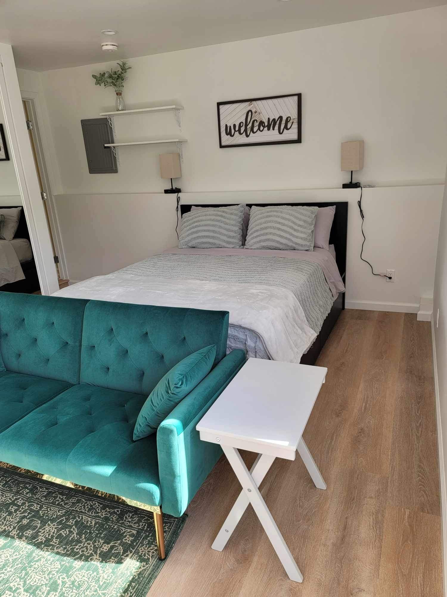 Building Photo - 821 Calle de Arboles