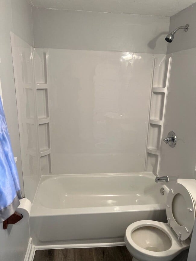 Building Photo - 2525 Parke St