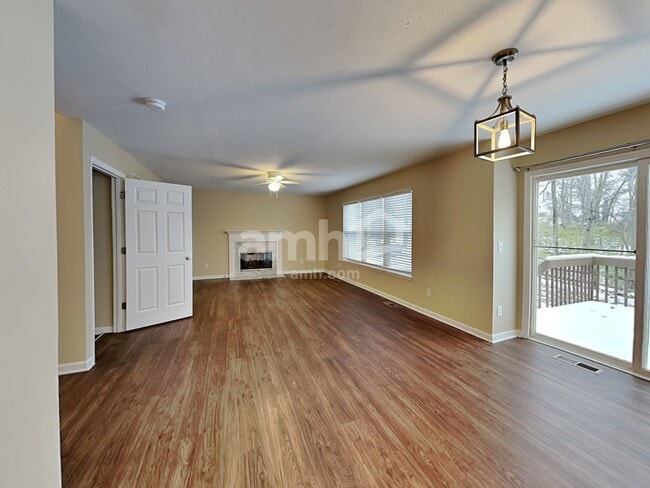 Building Photo - 8685 Woolstone Ct