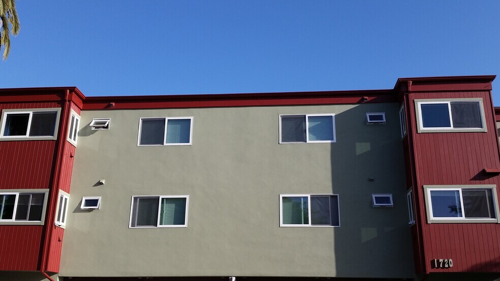 Building Photo - 1720 Cedar St