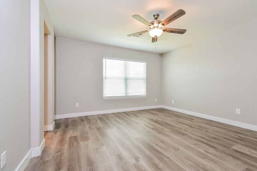 Building Photo - 8775 Parsons Ridge Ave