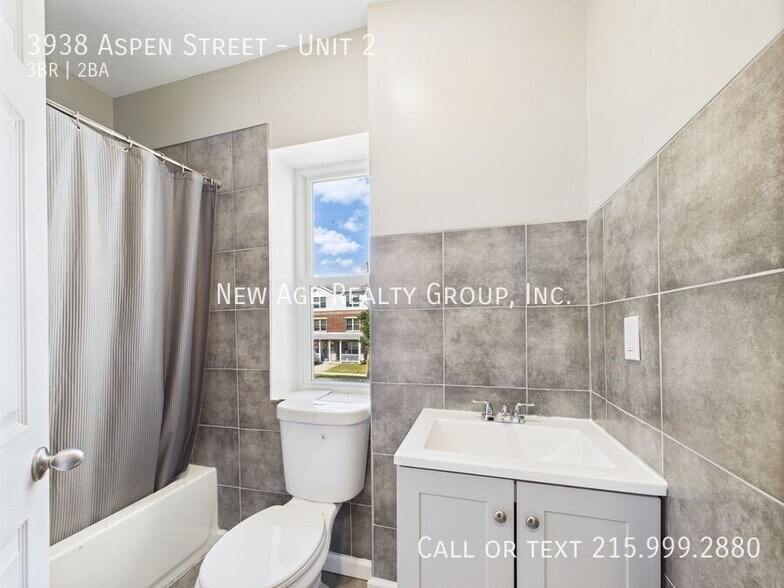 Building Photo - 3938 Aspen St