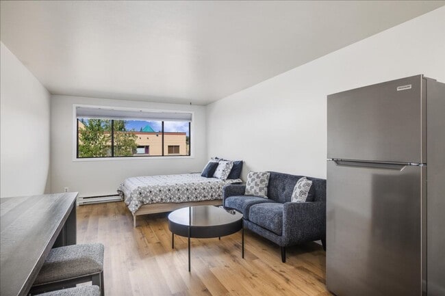 Building Photo - Long Term Rental- Cedar Lodge 218