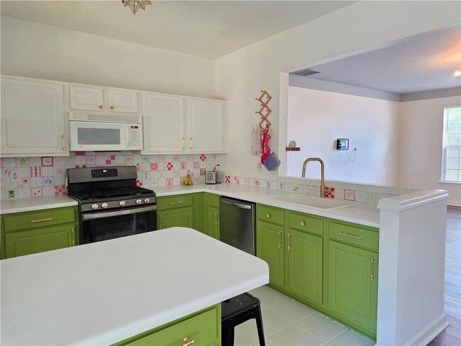 Building Photo - 1706 Stanwood Dr NW