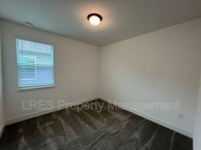Building Photo - 10253 Austrina Oak Lp