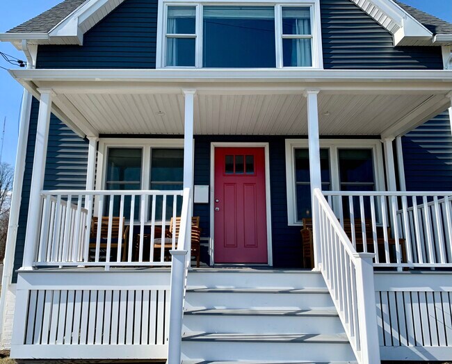 Building Photo - 220 Veranda St