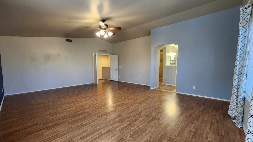 Building Photo - 43274 W Kimberly St