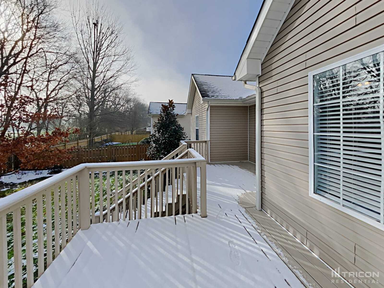 Building Photo - 989 Chesire Way