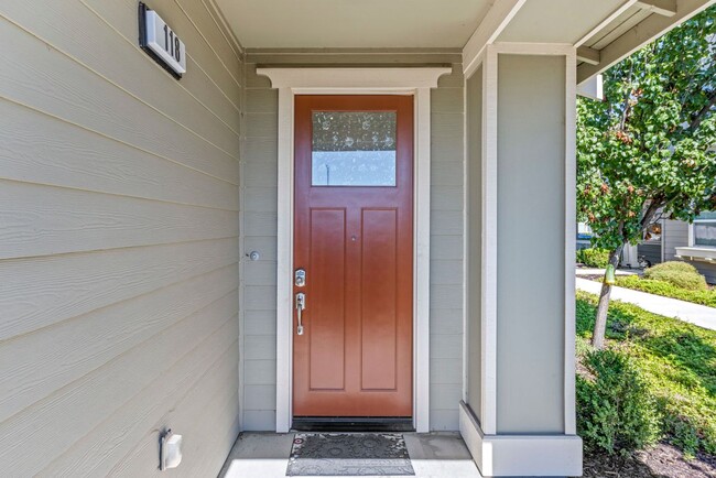 Building Photo - 118 Bonano Ln