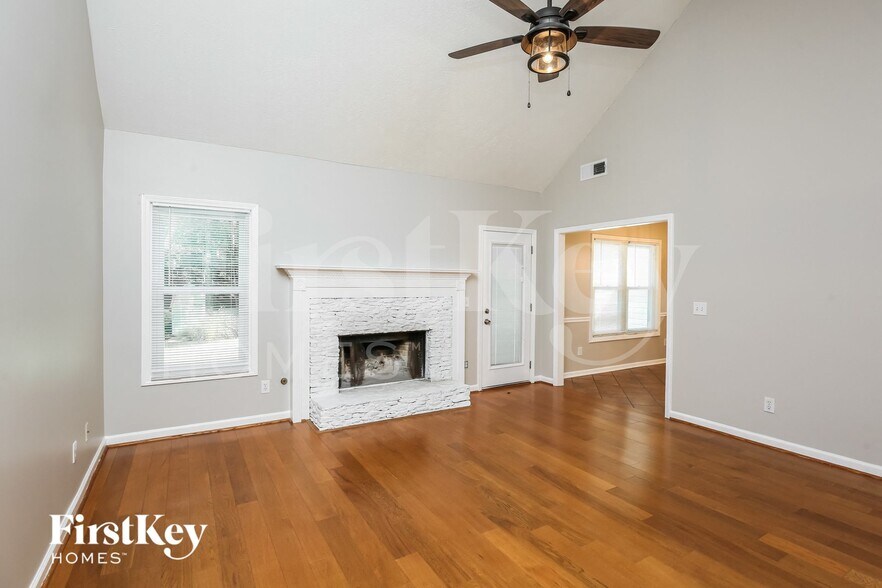 Building Photo - 2975 Emerald Springs Dr
