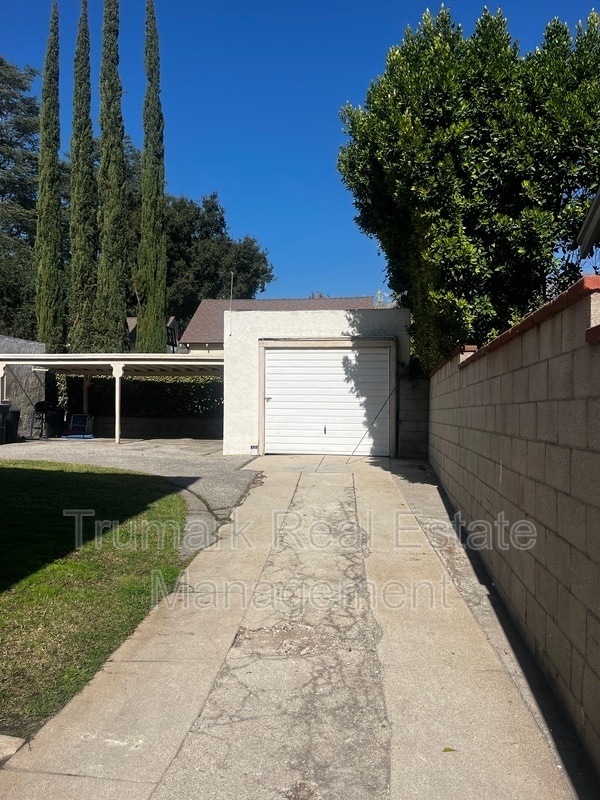 Building Photo - 1349 Elizabeth St