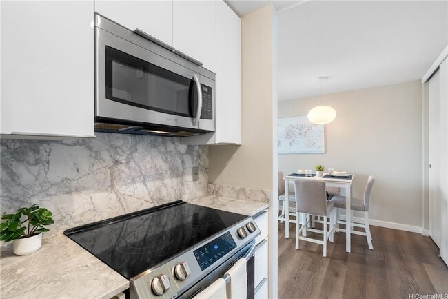 Building Photo - 400 Hobron Ln