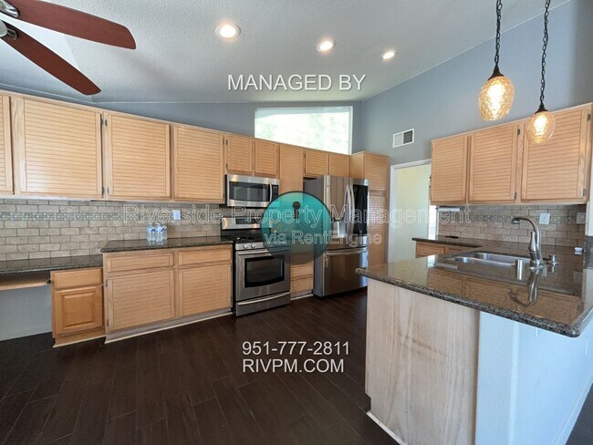 Building Photo - 2784 W Via Bello Dr