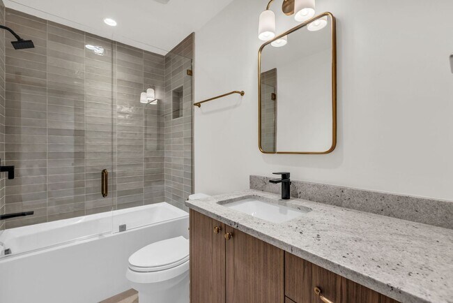 Building Photo - Pinebrook Luxury Remodeled Home