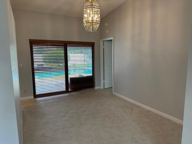 Building Photo - 22421 Ensenada Way