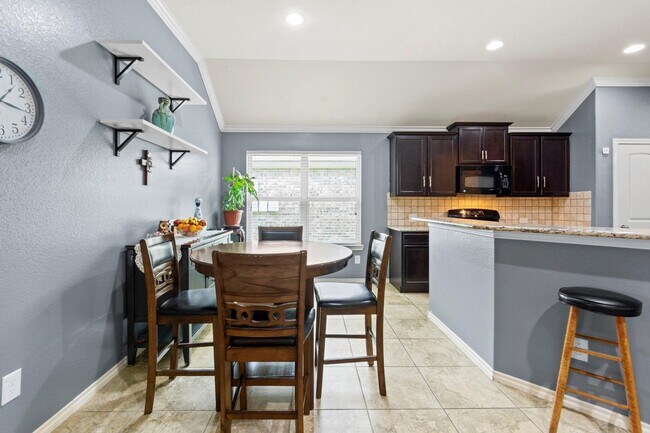 Building Photo - 4318 Plumeria Ave
