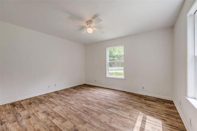 Building Photo - 917 W Washington St