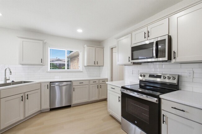 Building Photo - 5633 Truitt St