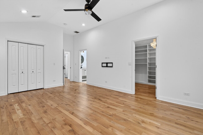 Building Photo - 2514 S Harvey Ave